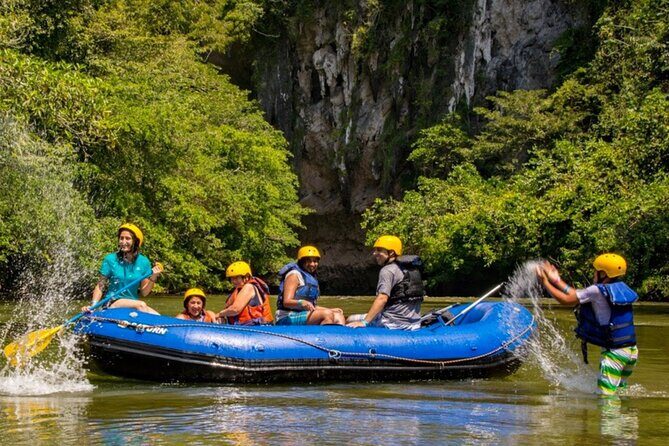 Rio Claro Full Rafting Tour from Medellin with Lunch - Safety, medical support, and who this fits best