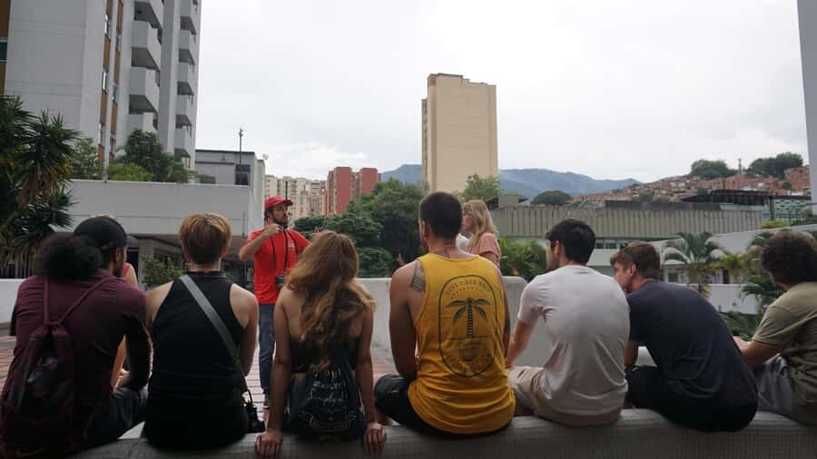 Shared Tour Medellin's Violence & Post-conflict after Pablo - Parque San Antonio Start: Botero birds and the first context jump