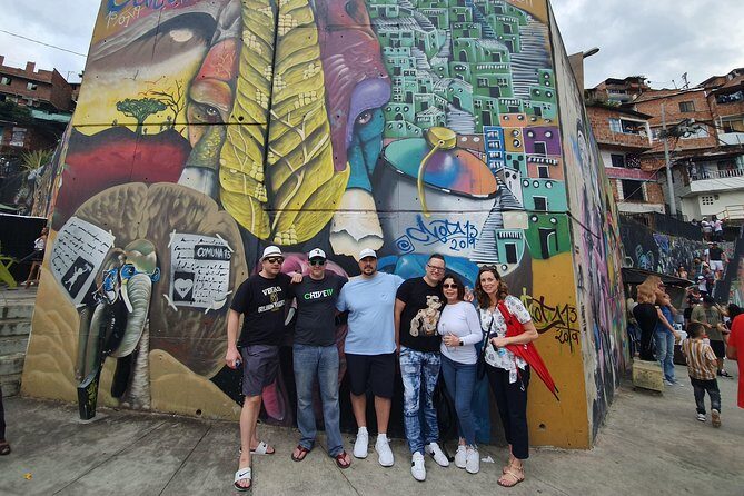 The Best Comuna 13 Graffiti Tour, Plaza Botero and Cable cars - Who should book this tour (and who might not love it)