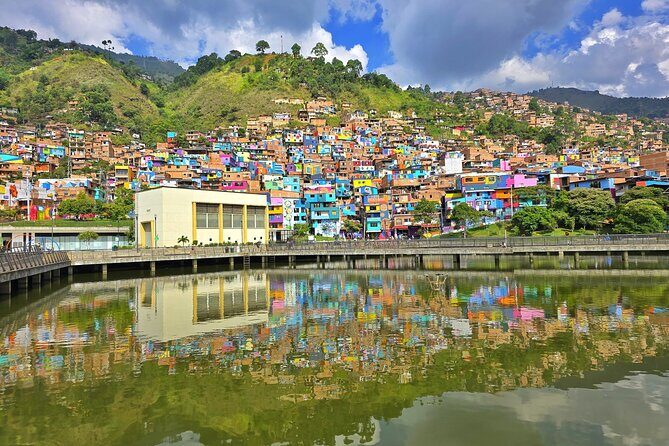 The Comunas 13 & 3 Tour-The Most Immersive Experience in Medellin - First Stop: Comuna 13 Graffiti Tour and Why Starting Early Works