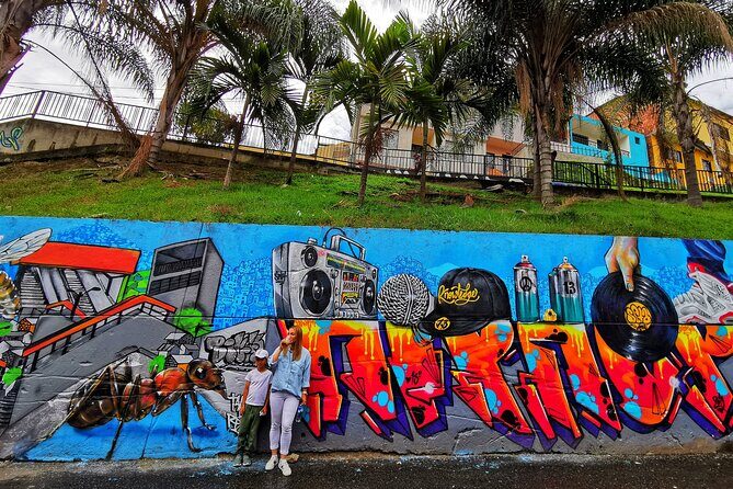 The Comunas 13 & 3 Tour-The Most Immersive Experience in Medellin - What You’ll See: Murals, Houses, and the Scale of the Art