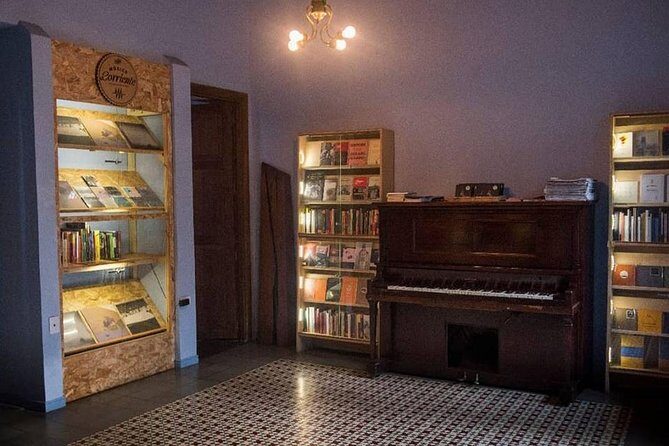The cultural side of the City Center - Stop 1: Salón Málaga and a 1950s-Style Night at a 60-Year Bar