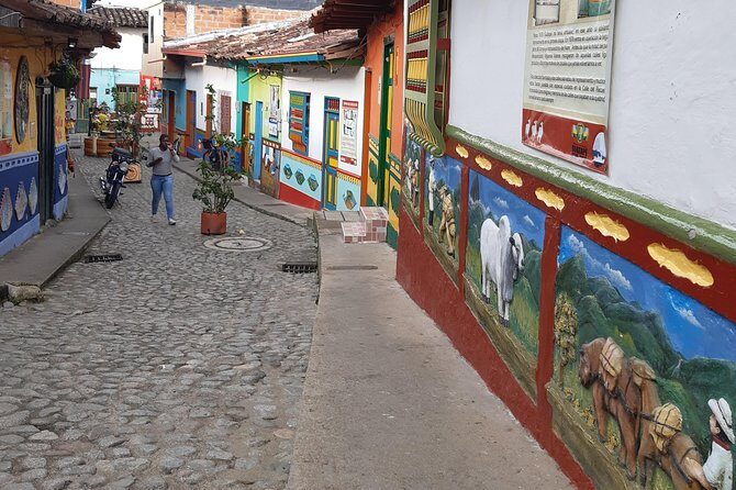 Tour Guatape and Coffee - Timing, pacing, and what to pack for a 6–8 hour day