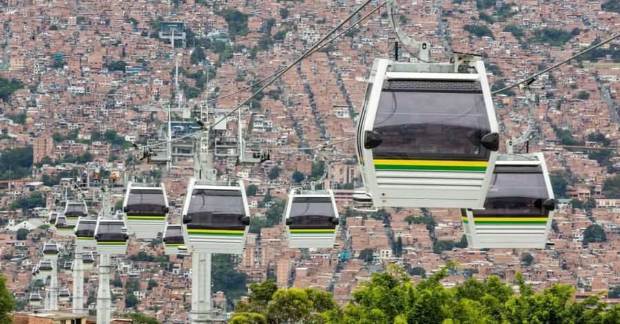 Tour Medellín: Pablo Escobar and Commune 13 - Key Points to Know Before You Go