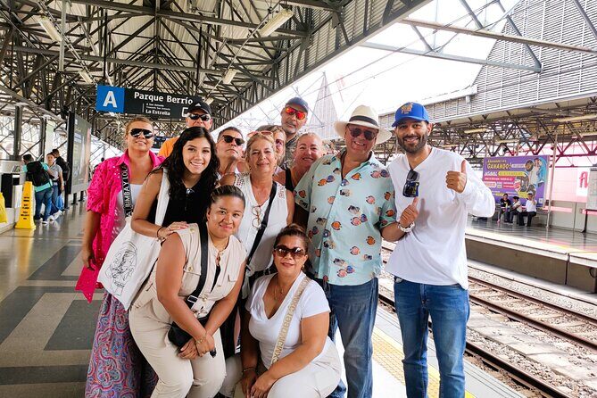 Tour of Medellin with Extended Visit to Commune 13 and Book-Art - Metrocable: Aburrá Valley views plus neighborhood history