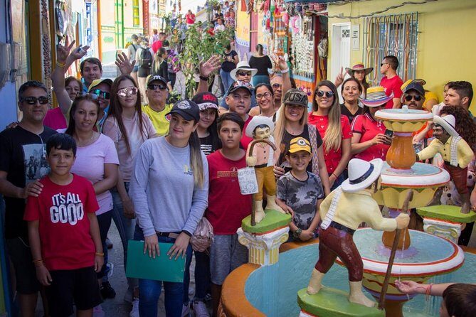 Tour to Guatapé + Rumbero Boat + Access to the Stone - Morning logistics in Medellín: plan for an early start