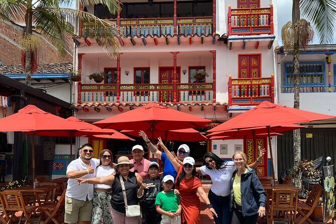 Tours Guatape Day of Adventure and Fun - Meeting in El Poblado and getting the day rolling