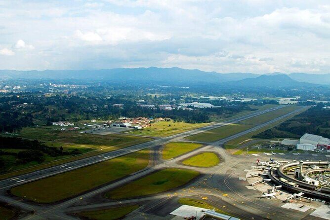 Transfer airport JMC - Medellin or vice versa - Private - What you’ll feel during the ride: direct, practical, and not tour-mode