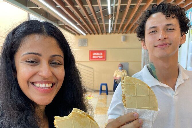 Vegan Food Tasting Downtown Medellin - Meeting at Placita de Flórez and timing your 4-hour plan