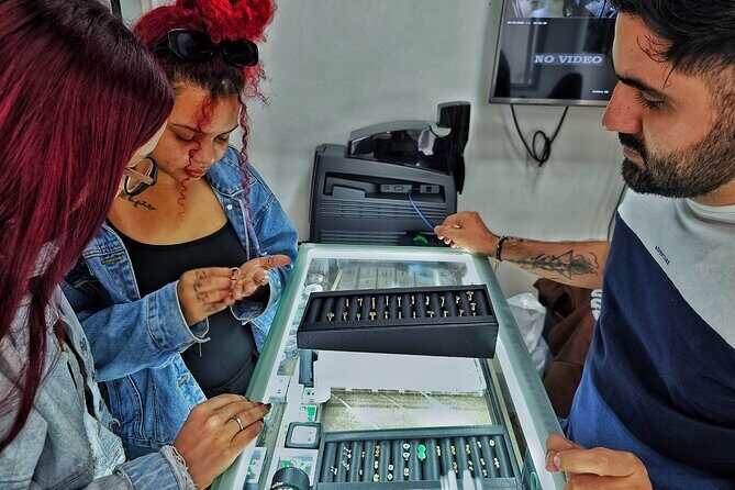Visit Certified Colombian Emerald Jewelry in Medellin - Hotel Pickup and the Private Ride Into the City