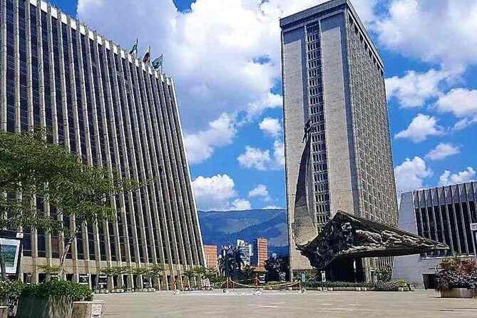 Walking tour downtown Medellín - Getting There: El Poblado Start and Parque Berrío Finish
