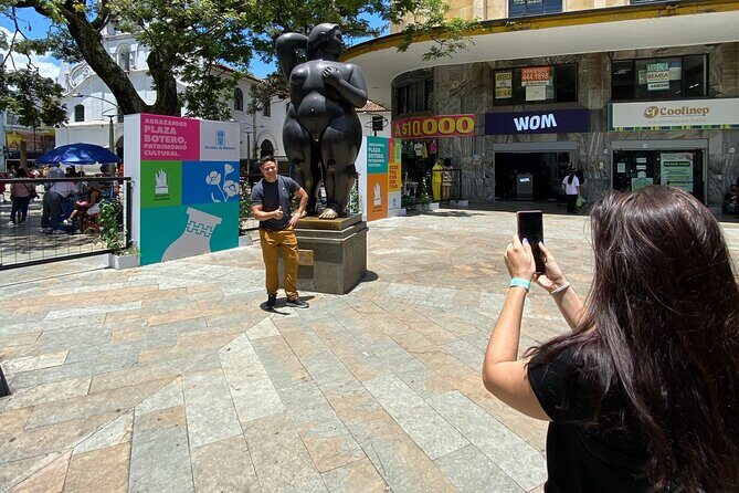 Walking tour downtown Medellín - Hotel Nutibara: Why the 1980s Matter