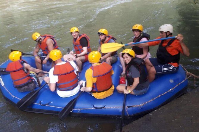 White Water Rafting Near Medellin - The guide factor: how David’s English and stories can shape your day