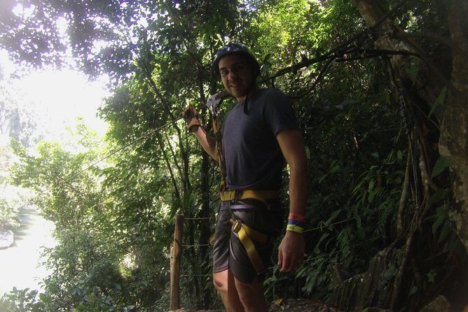 Zipline Adventure from Medellin - The 90-minute minivan ride that builds anticipation